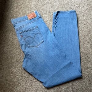 Levi’s 312 Shaping Slim Jeans